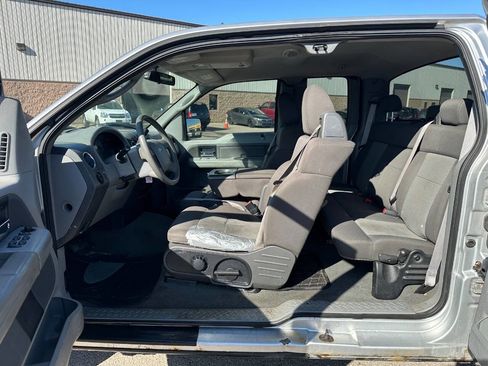 Used 2006 Ford F150 XLT image 11