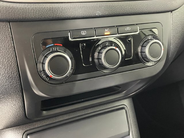 Used 2011 Volkswagen Tiguan S AWD/4WD image 8