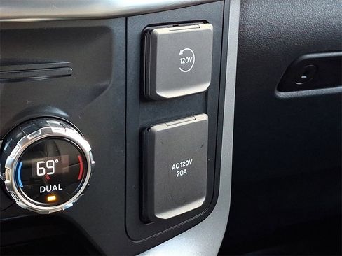 Certified 2021 Ford F150 Lariat w/ Equipment Group 502A High image 28