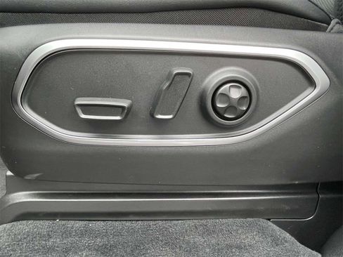 New 2025 Jeep Wagoneer Series II w/ Convenience Group I image 23