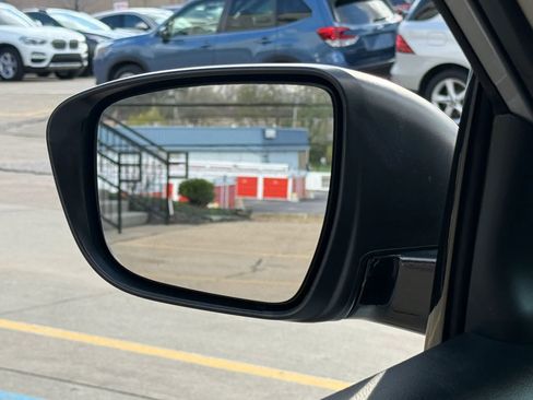 Used 2019 Nissan Pathfinder S image 38