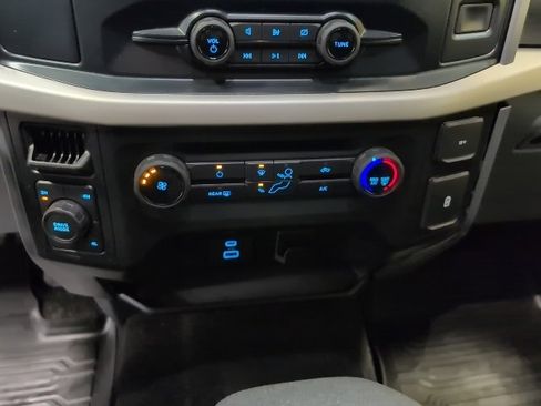 Used 2022 Ford F150 XLT image 23