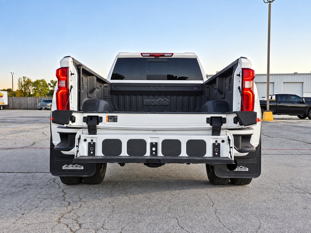 Used 2024 Chevrolet Silverado 3500 High Country w/ High Country Premium Package AWD/4WD image 5