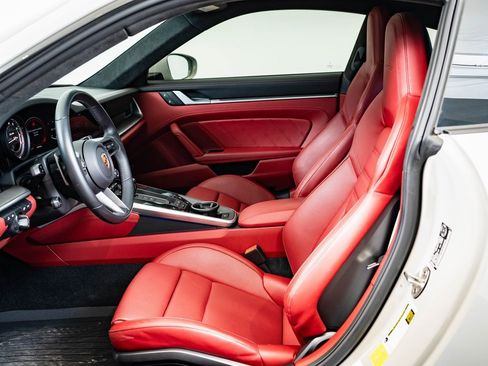 Certified 2023 Porsche 911 Turbo image 5