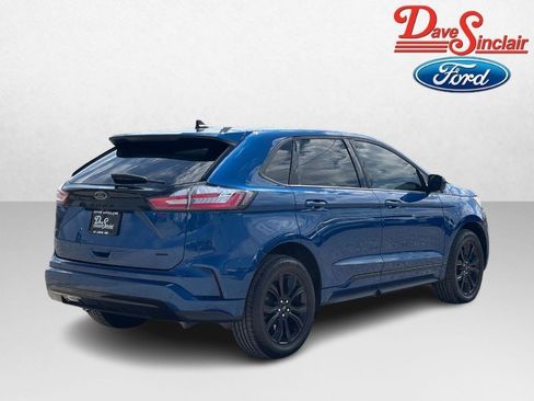 Used 2024 Ford Edge SE w/ Black Appearance Package image 7