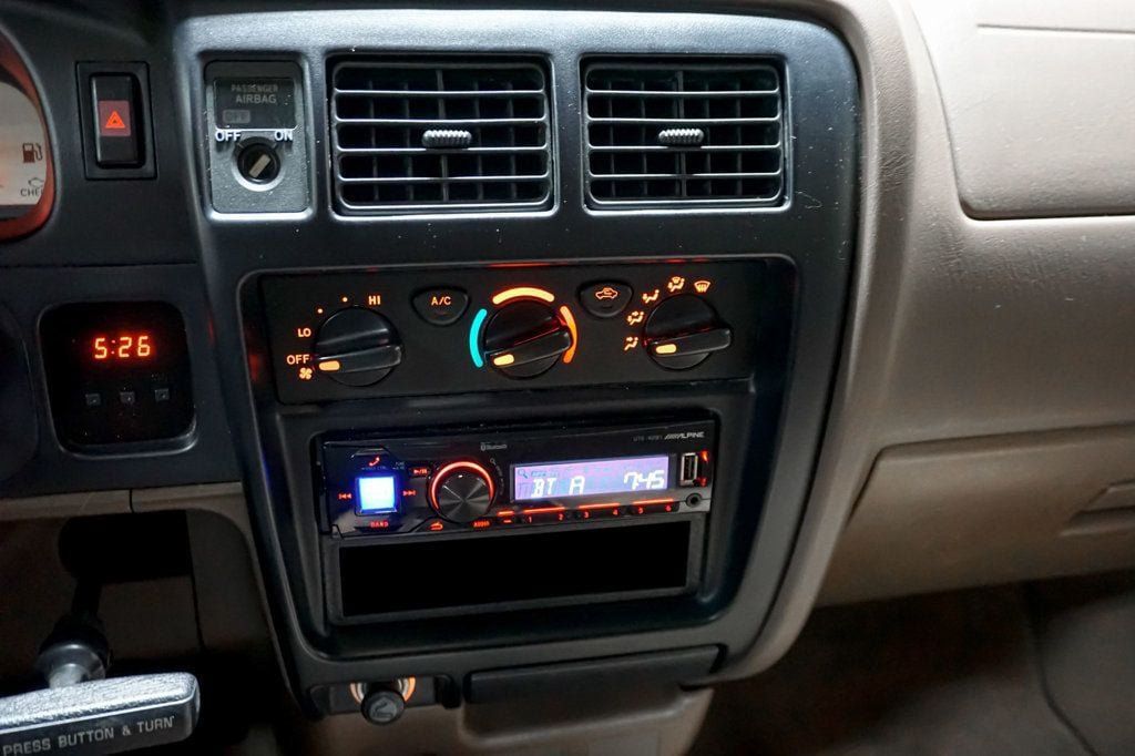 Used 2004 Toyota Tacoma 4x4 Xtracab V6 image 14