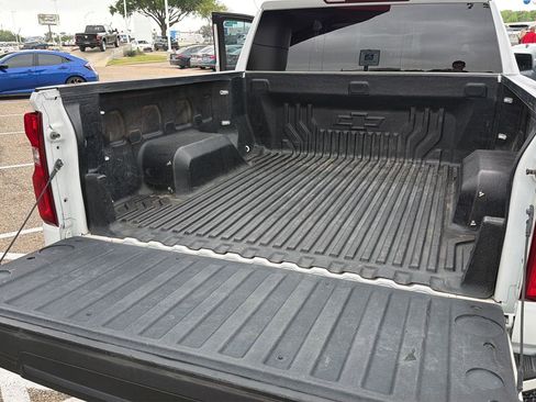 Used 2022 Chevrolet Silverado 1500 Custom image 15