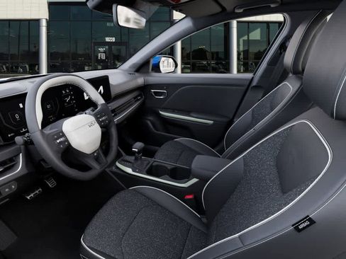 New 2025 Kia K4 GT-Line w/ GT-Line Sunroof Package image 17