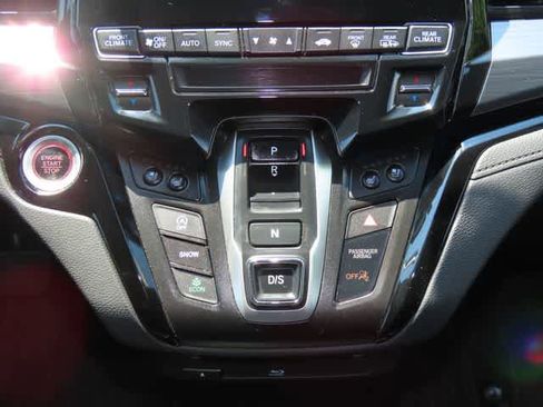Used 2023 Honda Odyssey Elite image 22