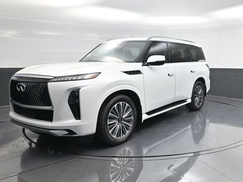 New 2026 INFINITI QX80 Luxe image 7