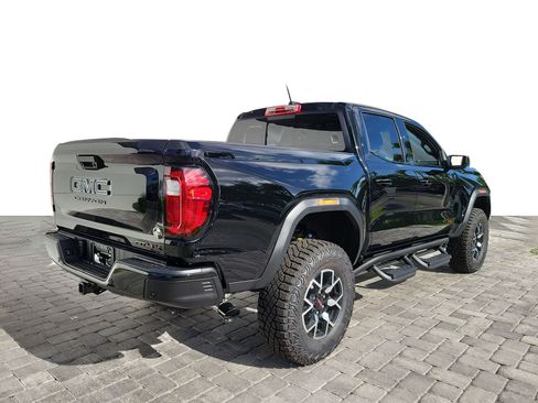 New 2026 GMC Canyon AT4X w/ LPO, Black Badging Package AWD/4WD image 6