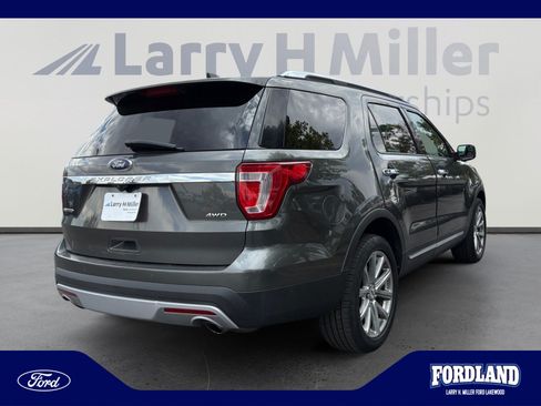Used 2017 Ford Explorer Limited AWD/4WD image 5