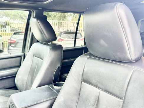 Used 2016 Ford Expedition Limited image 10