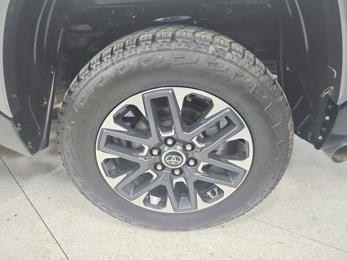Used 2024 Toyota Tundra Limited AWD/4WD image 51