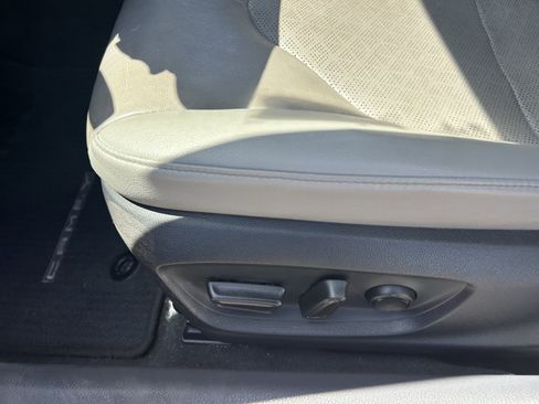 Used 2022 Toyota Camry XSE w/ Carpet Mat Package (TMS) FWD image 11