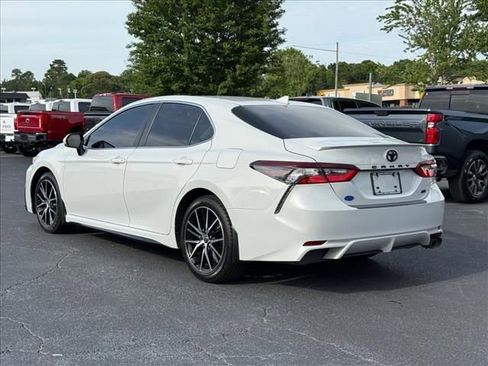 Used 2023 Toyota Camry SE FWD image 6