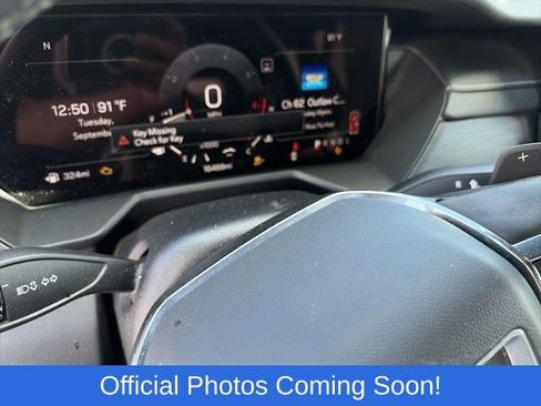 Used 2025 GMC Acadia Elevation w/ Elevation Premium Package FWD image 4