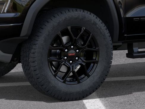 New 2026 GMC Canyon Denali w/ LPO, Denali Black Edition AWD/4WD image 33
