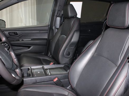 Used 2025 Honda Odyssey Sport-L image 25