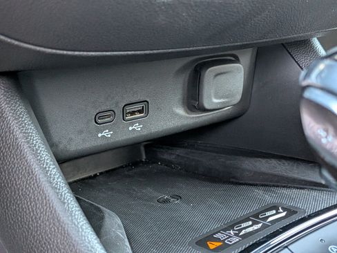 Used 2025 Buick Envista Avenir FWD image 33