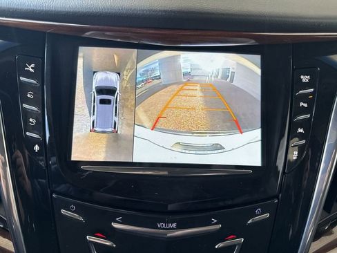 Used 2016 Cadillac Escalade Premium image 15