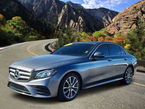 Used 2020 Mercedes-Benz E 450 4MATIC Sedan image 5