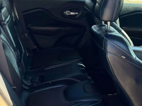 Used 2014 Jeep Cherokee Limited w/ Technology Group image 13