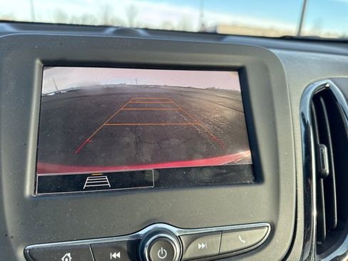 Used 2023 Chevrolet Equinox RS image 11