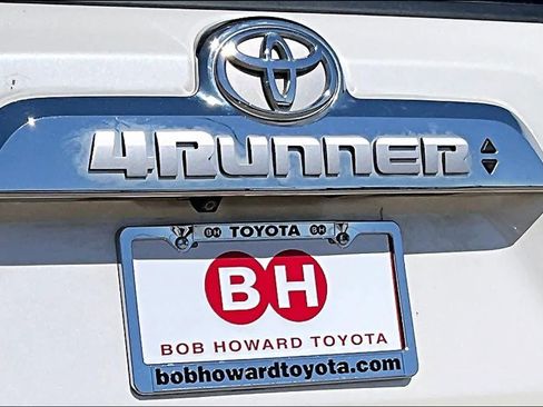 Used 2017 Toyota 4Runner Limited AWD/4WD image 31