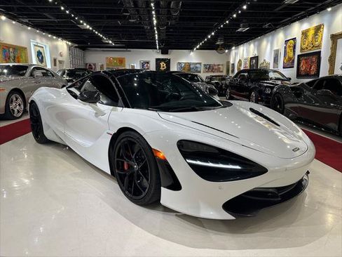 Used 2020 McLaren 720S Luxury RWD image 1