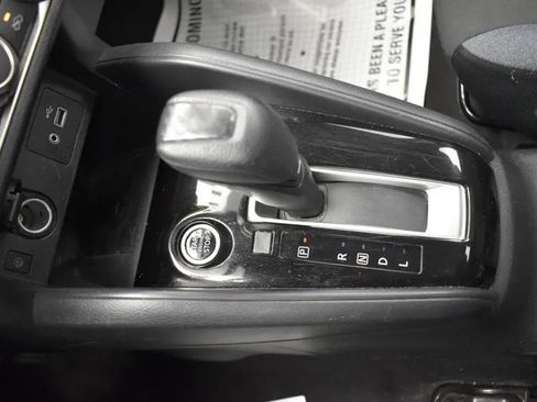 Used 2024 Nissan Versa SV image 31