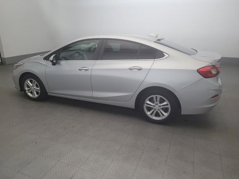 Used 2018 Chevrolet Cruze LT w/ LT Fleet Convenience Package image 3