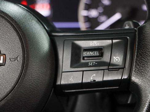 Used 2024 Nissan Rogue S FWD image 14