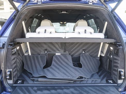 Used 2025 BMW ALPINA XB7 AWD/4WD image 27