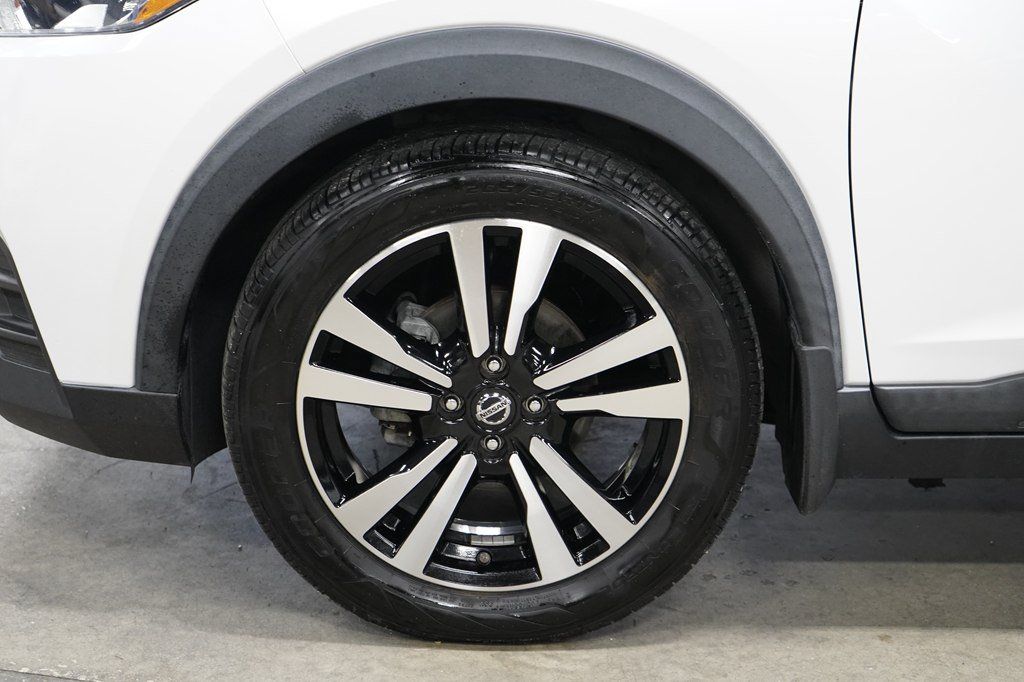 Used 2020 Nissan Kicks SV FWD image 31