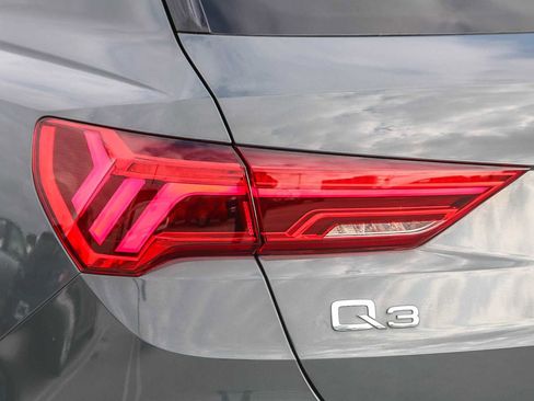 Used 2022 Audi Q3 2.0T Premium image 9