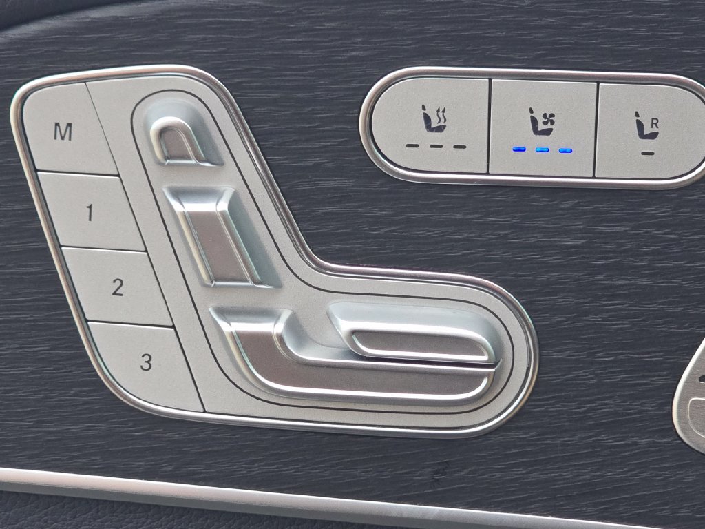Certified 2024 Mercedes-Benz GLS 450 4MATIC image 9
