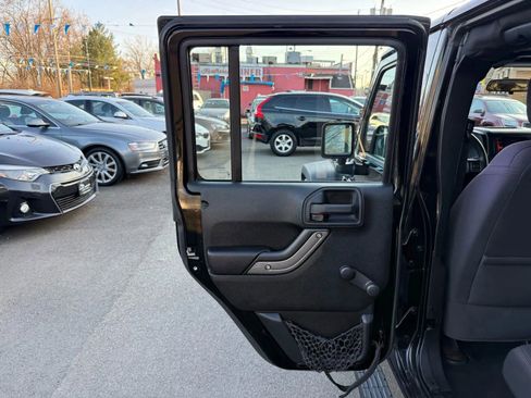 Used 2013 Jeep Wrangler Unlimited Sport AWD/4WD image 31