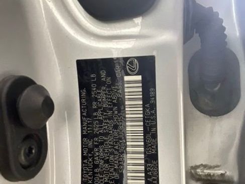 Used 2018 Lexus ES 350 w/ Navigation System Package image 17