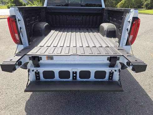 New 2026 GMC Sierra 1500 SLT w/ SLT Premium Plus Package AWD/4WD image 22