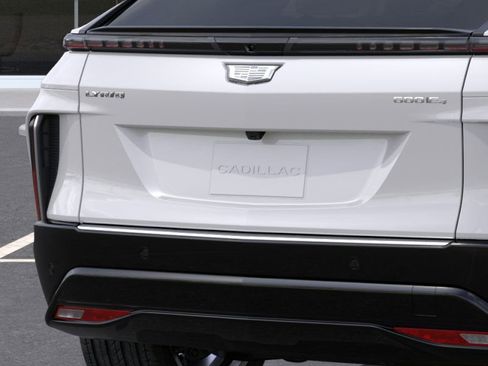New 2025 Cadillac Lyriq Luxury image 14