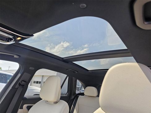 New 2025 Mercedes-Benz GLC 300 image 23