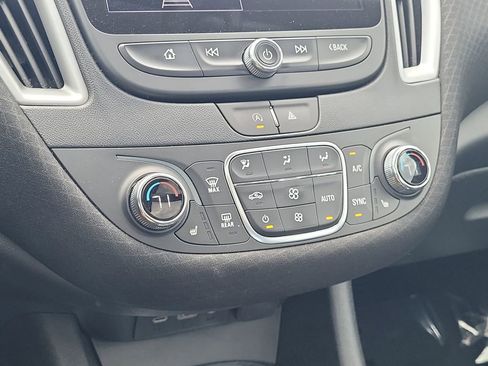 Used 2023 Chevrolet Malibu LT FWD image 30