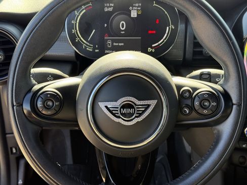 Used 2021 MINI Cooper Cooper w/ 6.5" Touchscreen Package image 14