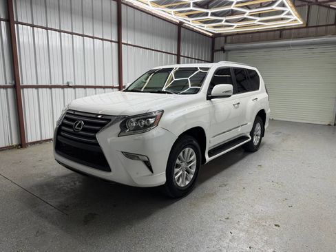 Used 2017 Lexus GX 460 Premium AWD/4WD image 3