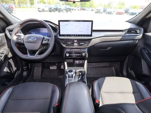 Used 2024 Ford Escape ST-Line Select w/ Tech Pack #2 AWD/4WD image 16