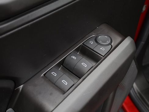 Used 2024 Chevrolet Colorado Trail Boss w/ Technology Package image 25