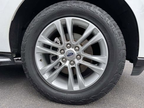 Used 2022 Ford Expedition XLT AWD/4WD image 7