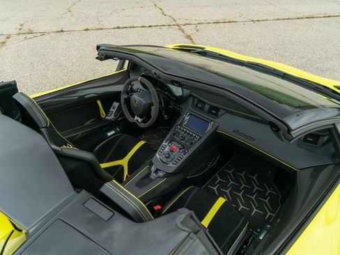 Used 2017 Lamborghini Aventador LP 750-4 Superveloce image 35