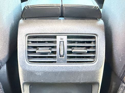 Used 2024 Nissan Rogue SV AWD/4WD image 23